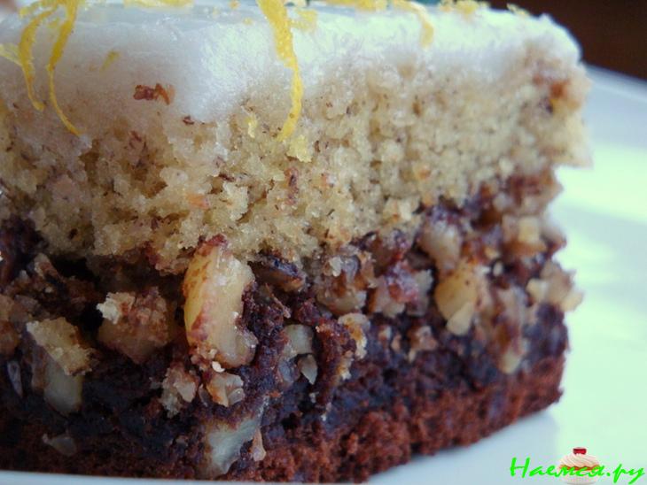 Бананово-шоколадный кекс с орехами и лимонной глазурью. Любимый