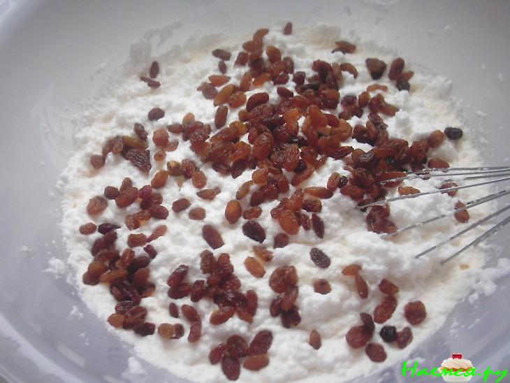 Абрикосовый пирог с творогом и посыпкой "Штрейзель" 