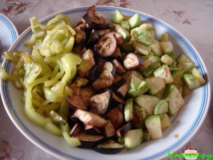 Киш с фаршем и овощами