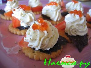 Сырные закусочные пироженки