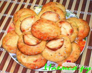 Пикантные биточки из манной крупы