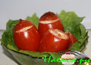 Помидоры фаршированные яйцами и беконом