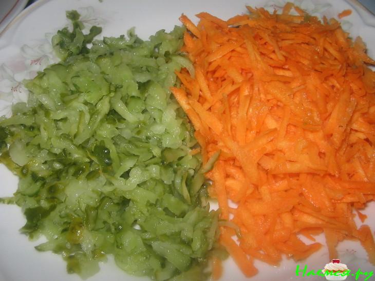 Рыба запеченная под малосольным огурчиком