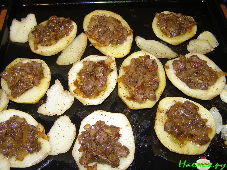 Картофельные лодочки с печёнкой