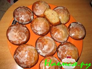 Банановые маффины с орехами и помадкой