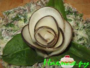 Салат с мясом и щавелем