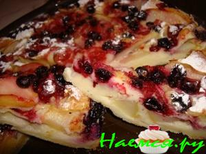 Грушево-ягодный пирог без сахара