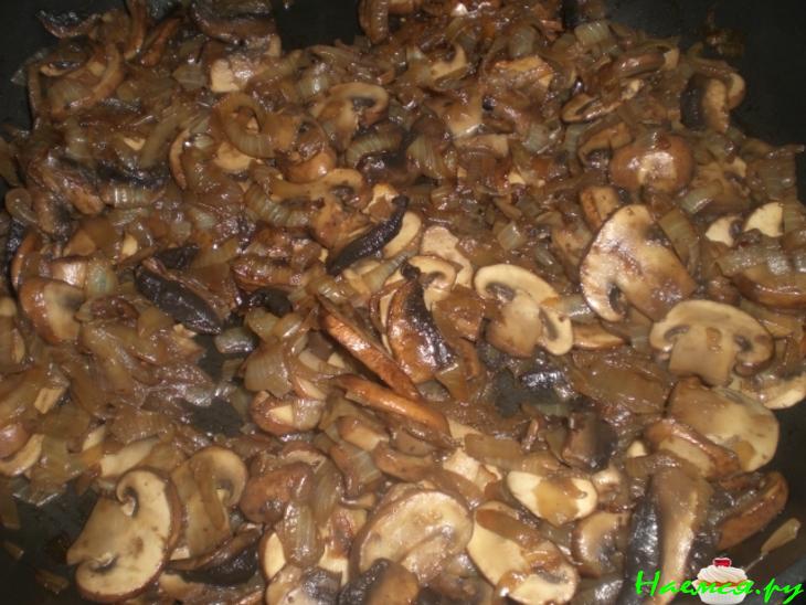 Суп из нута, фасоли и грибов