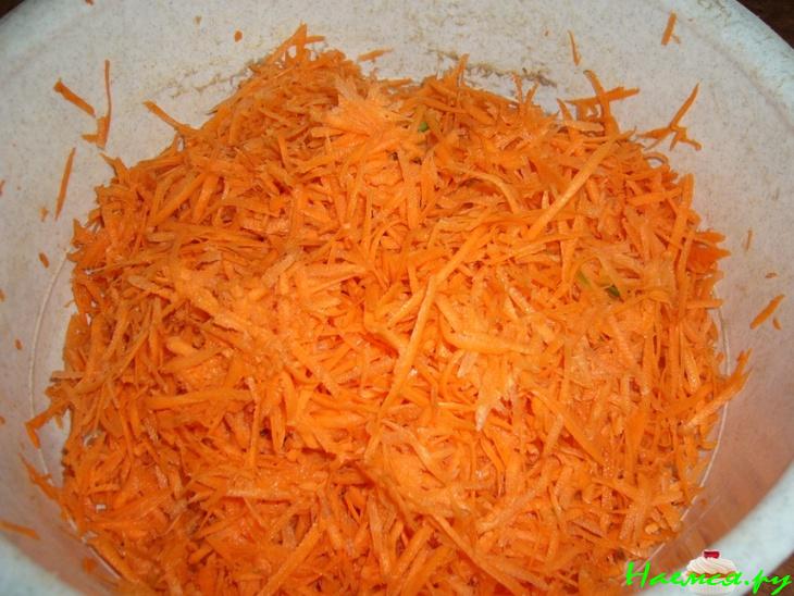 Баклажаны фаршираванные морковью