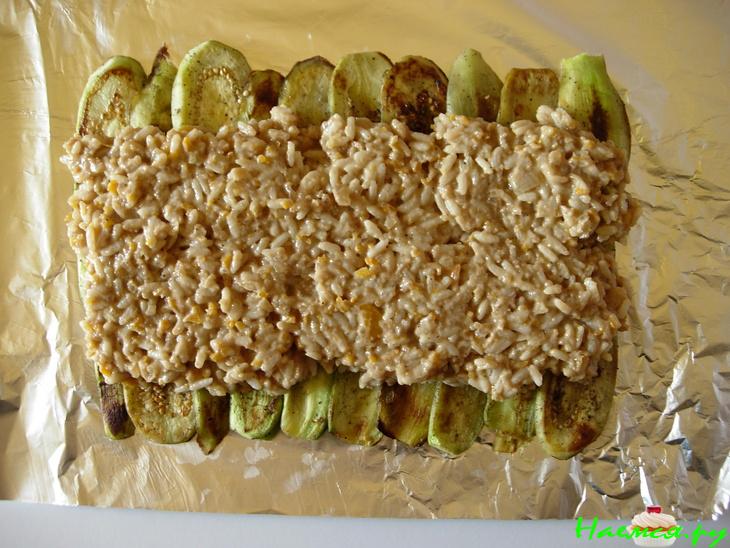Рулет из баклажан с печенью трески