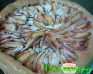 Постный фруктовый пирог из дрожжевого теста (с нектаринами)