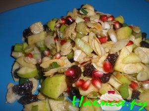 Салатик фруктовый с бальзамической заправкой