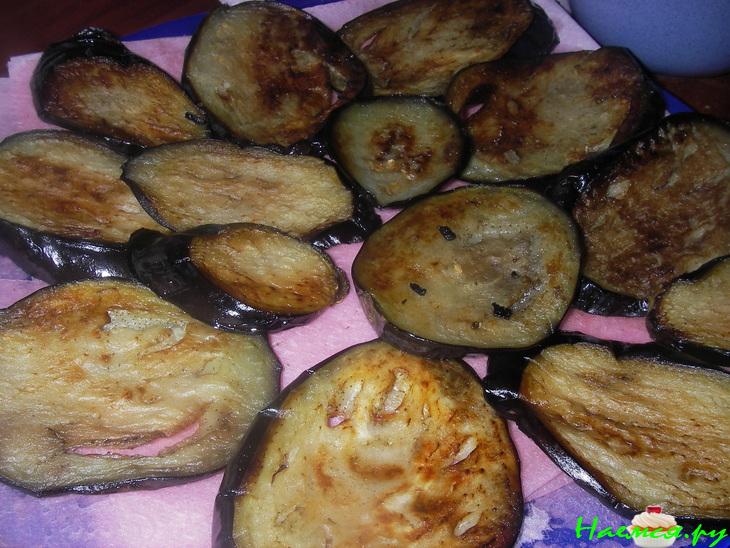 Горячий салат из баклажанов и баранины