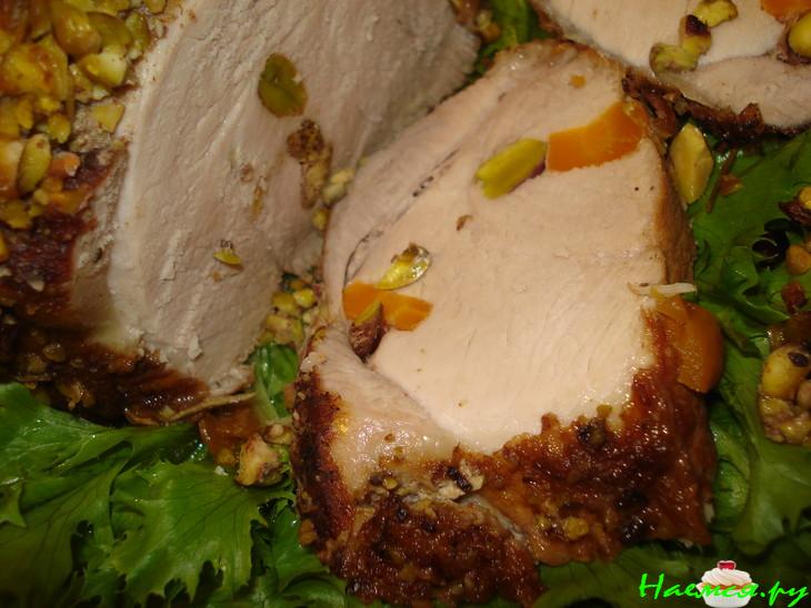 Мясо в горчице с фисташками