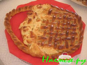 Пример оформления пирога из дрожжевого теста