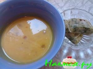 Тыквенный крем-суп с сырными рулетиками