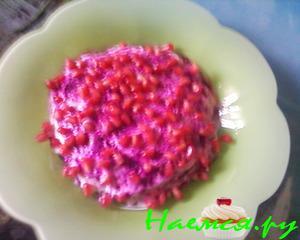 Салат из языка с зёрнами граната