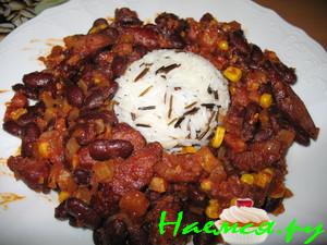 Фасоль с колбасками и рисом