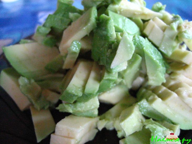 Лёгкий салатик с малосольной форелью Лёгкий салатик с малосольной форелью