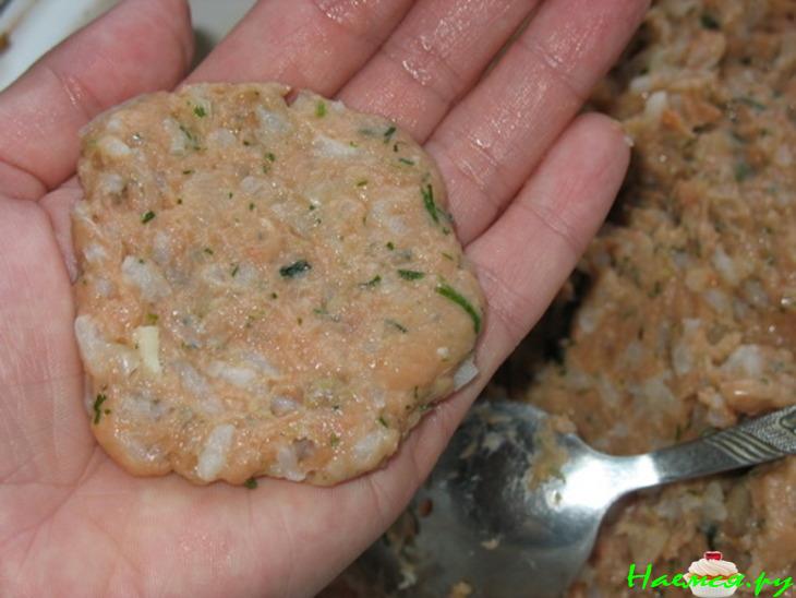 Постные рыбные котлеты с грибной начинкой