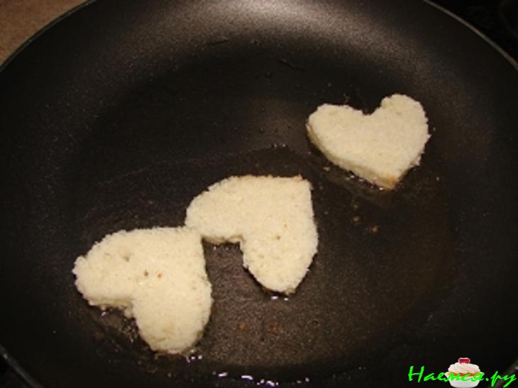 Рыбный супчик с гренками и сливками