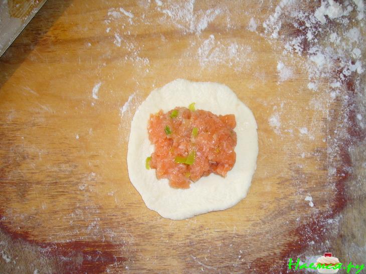 Пирожки с рыбой и зеленым луком Пирожки с рыбой и зеленым луком