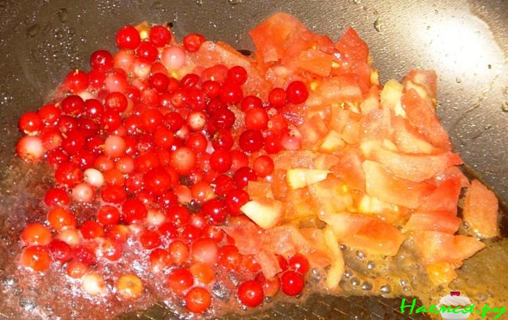 Оленина в брусничном соусе