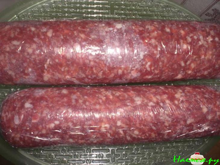 Рулет из говядины фаршированный фасолью Рулет из говядины фаршированный фасолью