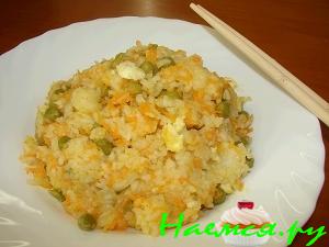 Жареный рис по-китайски Жареный рис по-китайски