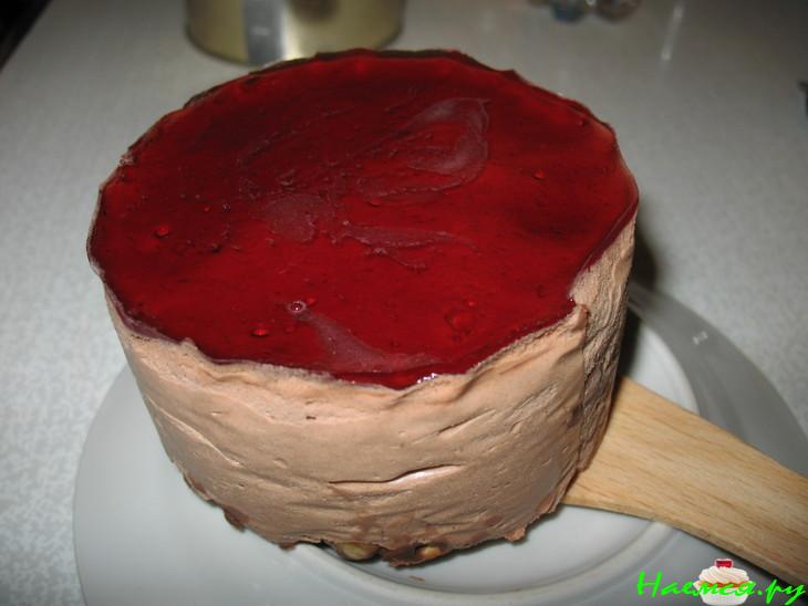 Пирожные с вишней и шоколадом