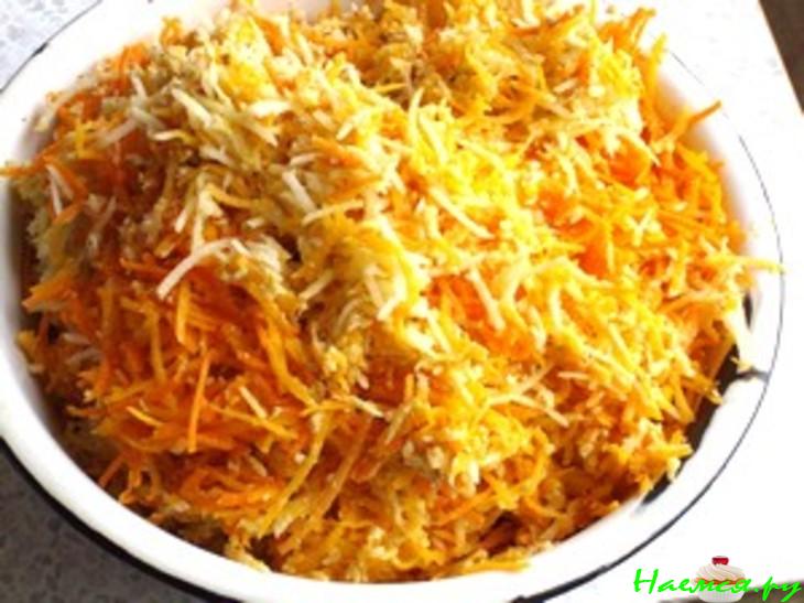 Витаминный салат с кольраби и тыквой