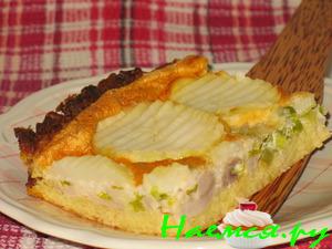 Картофельный «пирог» с курицей и пореем