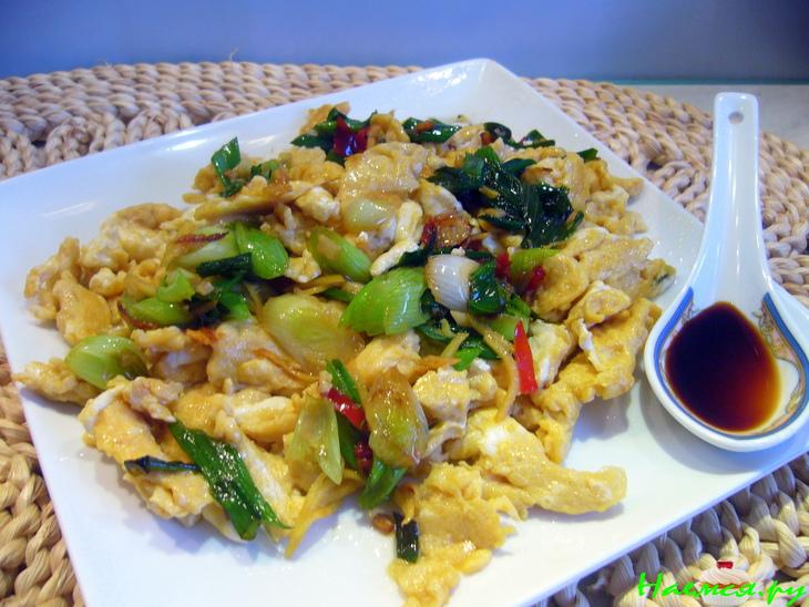 Вок-яичница (яичница в азиатском стиле)