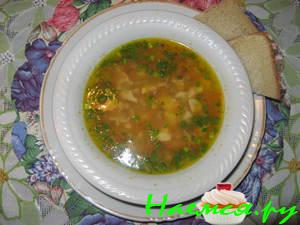 Чечевичный суп с копченой индейкой