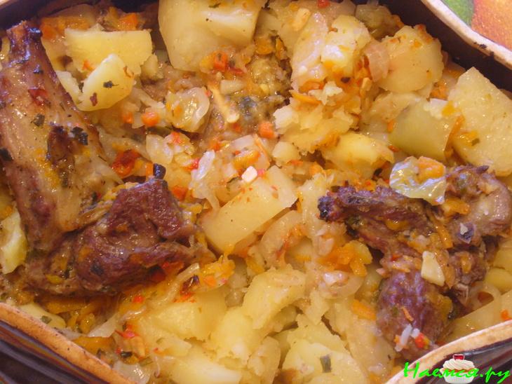 Бараньи рёбрышки в горшочке