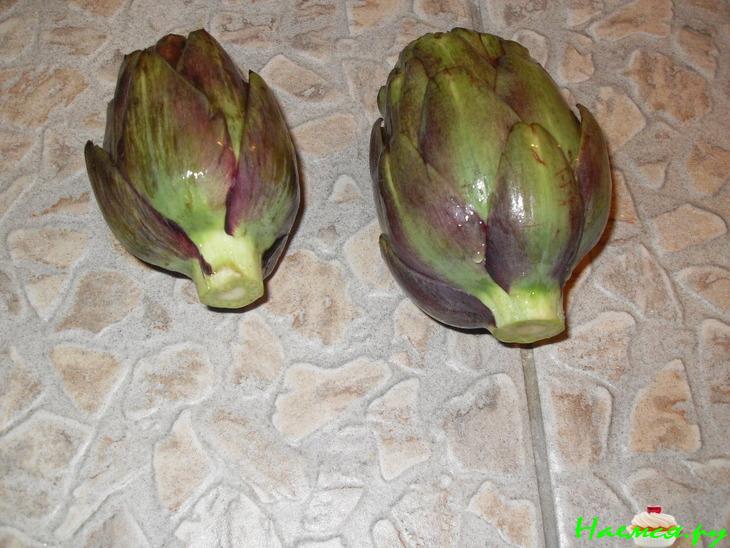 Артишок с винным соусом