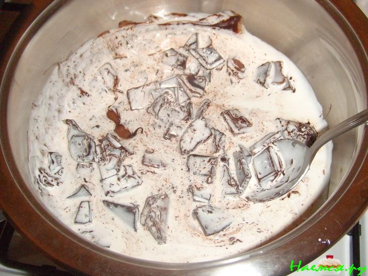 Молочно-шоколадный десерт (мухаллеби)