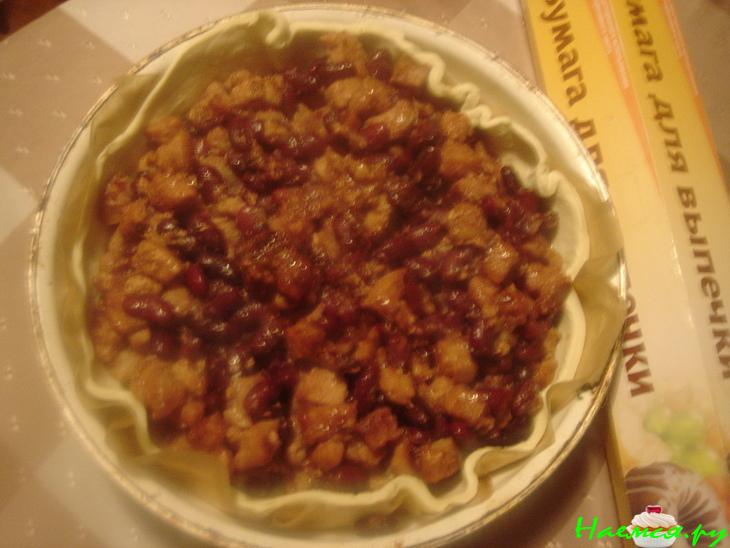 Английский мясной пирог с красной фасолью