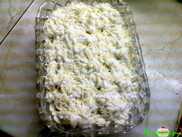 Слоёный салатик с вареной курочкой