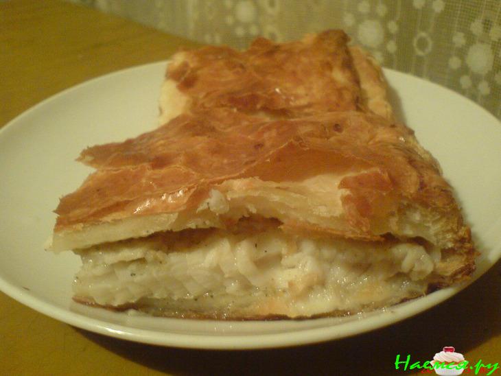 Слоёная кулебяка с рыбой
