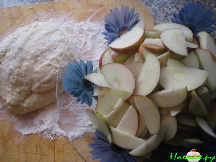 Сочни с яблоками