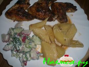 Крылышки с картофелем в сметане