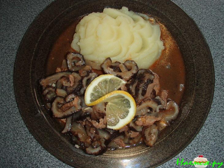 Скоблянка с мясом из кукумарии