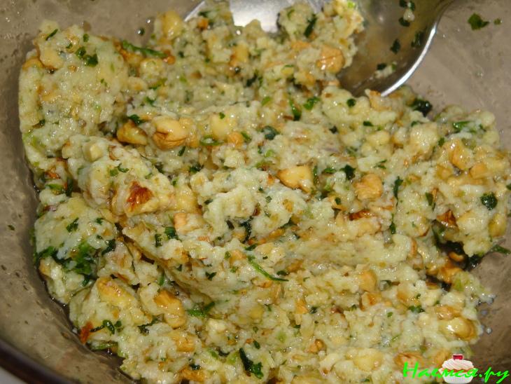 Куриные котлеты со сливочно-ореховой начинкой