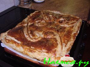 Пирог с луком-порей