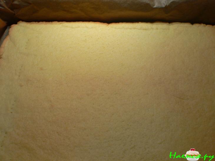 Творожный пирог (с малиной и манкой)