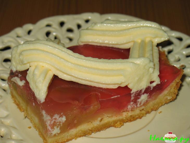 Пирог с яблоками, ревенем и ванильным кремом 