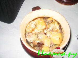 Свинина в горшочке