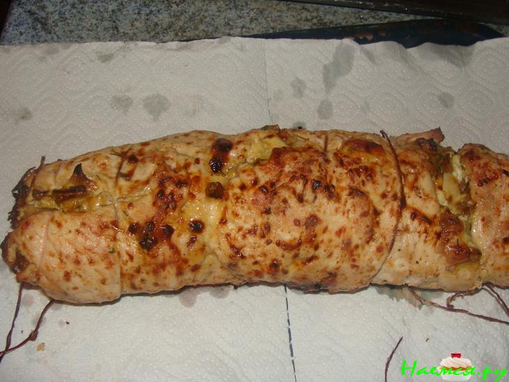 Куриный рулет с грибами