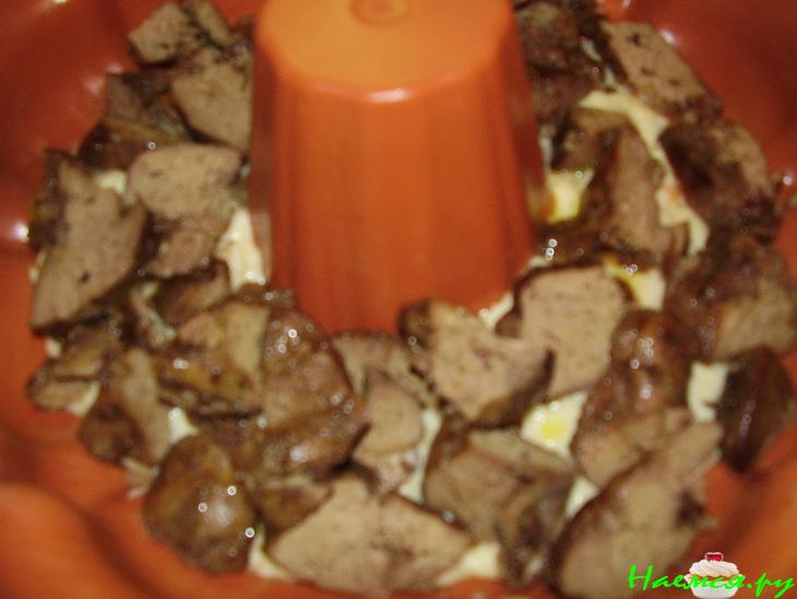 Пирог с куриной печенкой
